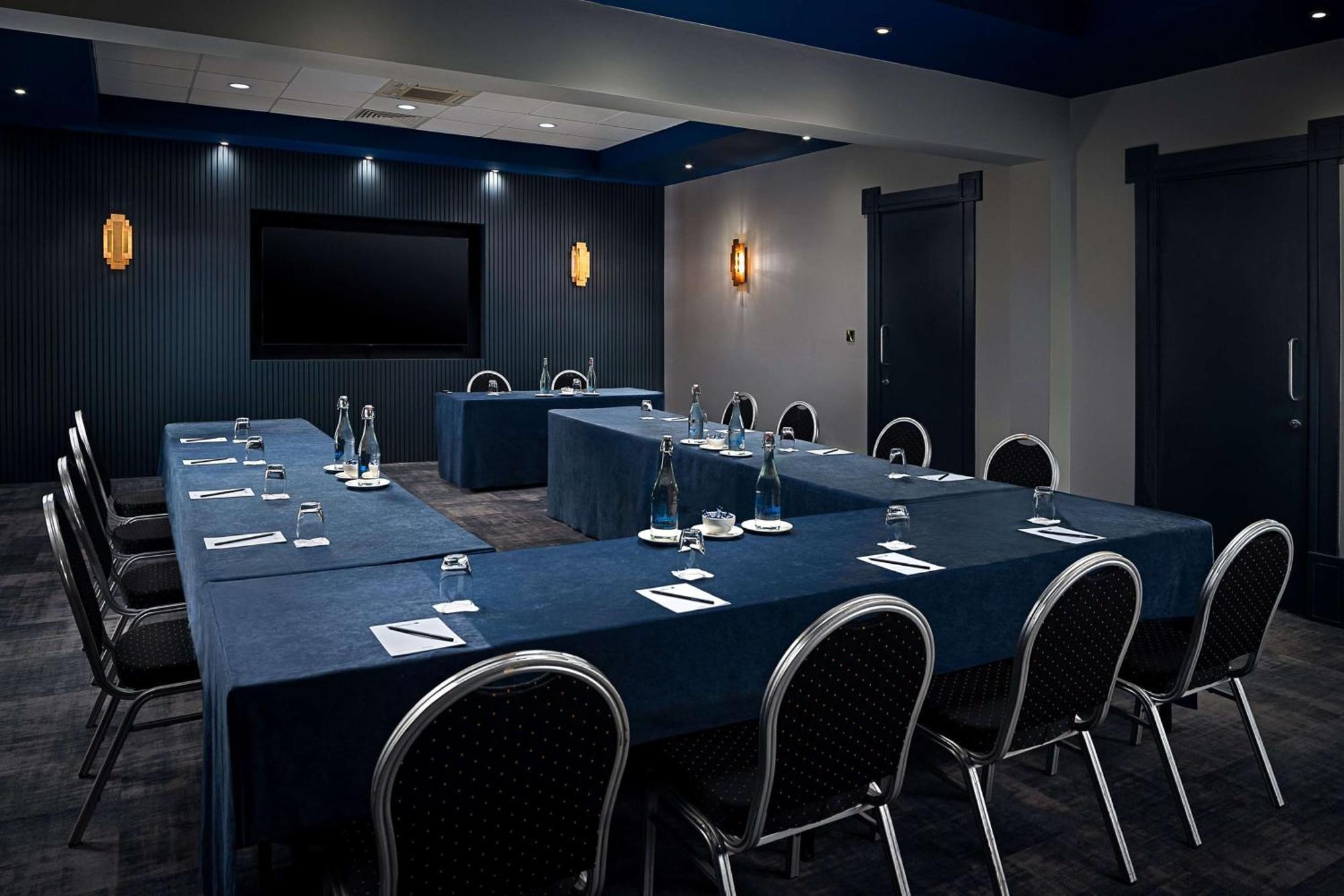 Radisson Blu Hotel And Spa, Limerick Exterior photo